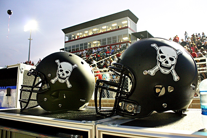 The skull and crossbones and stars featured on the East Mississippi Community College football team’s uniforms and helmets hark back to the time when the college’s legendary coach, Robert Victor “Bull” Sullivan, ruled the gridiron. The skull and crossbones and stars featured on the East Mississippi Community College football team’s uniforms and helmets hark back to the time when the college’s legendary coach, Robert Victor “Bull” Sullivan, ruled the gridiron.